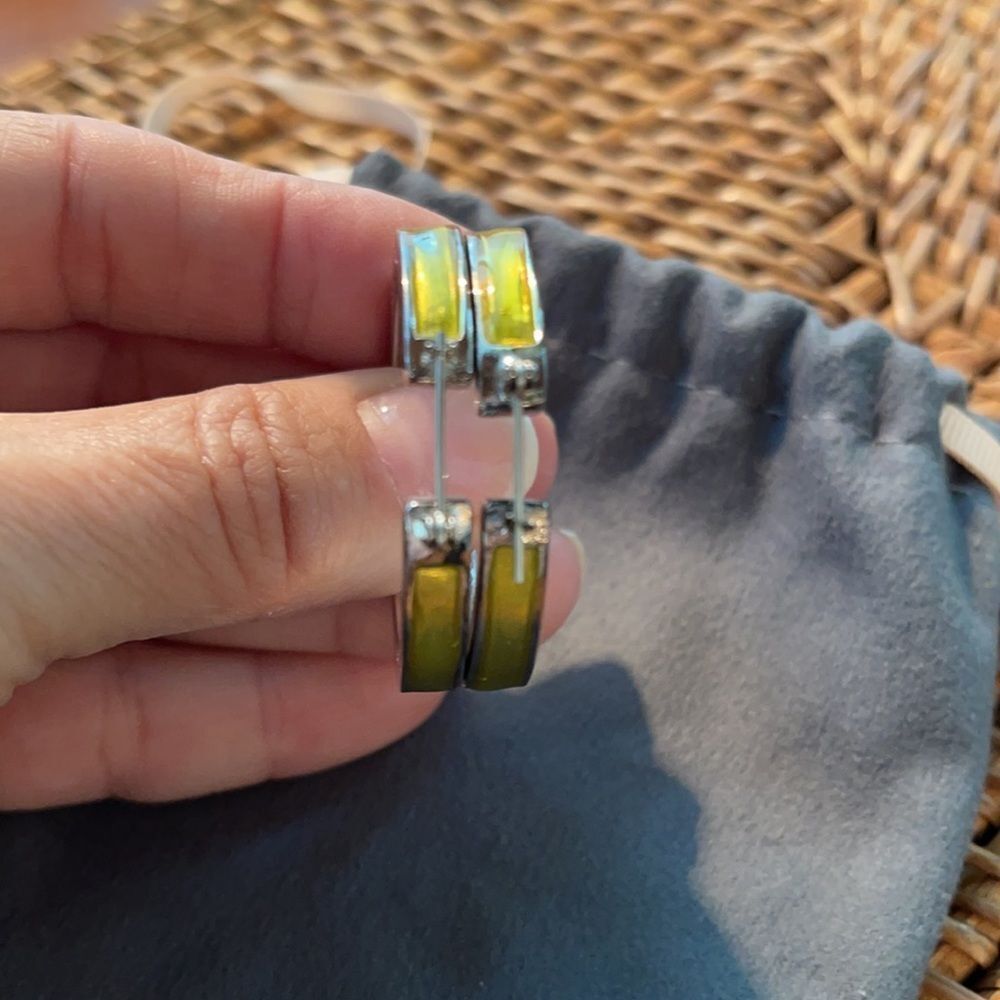 💝 RARE! VTG *Givenchy* 1.5” Yellow Inlaid Enamel Hoop Earrings READ - Picture 12 of 14